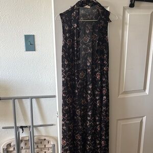 Sleeveless Black Floral Maxi Duster